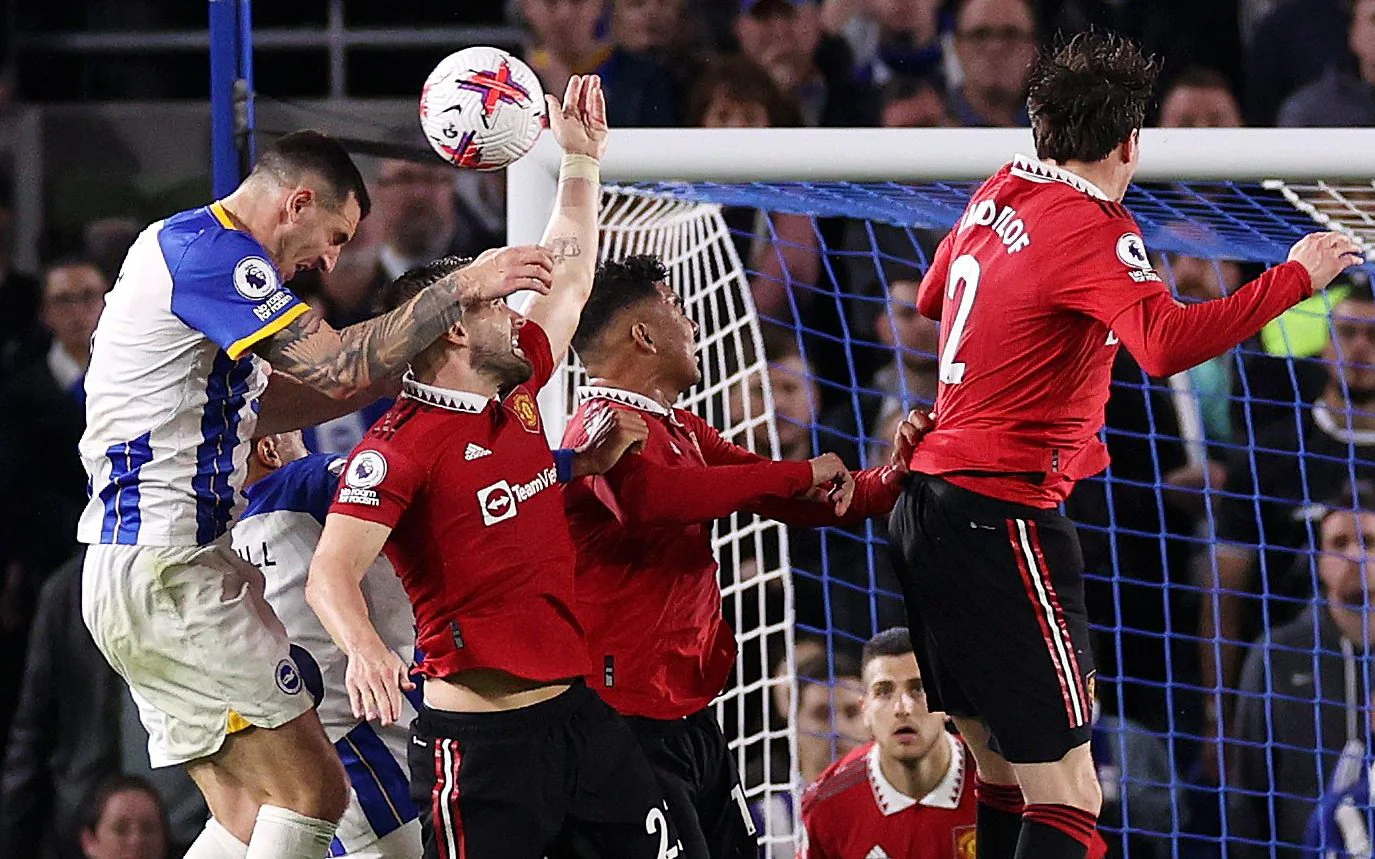 "Difficult test". Chris Sutton makes prediction on Manchester United vs Brighton